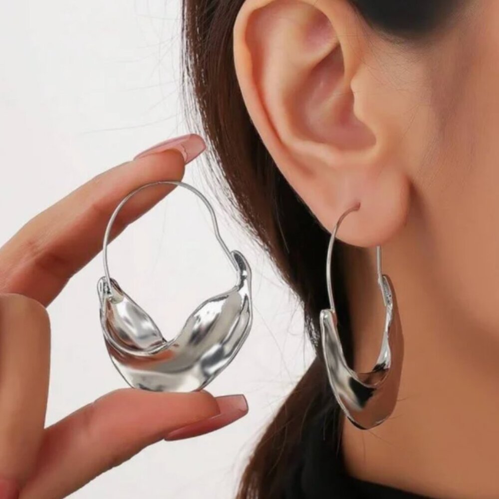 SILVER IRREGULAR ECLECTIC HOLLOW OUT TWIST HOOP EARRINGS